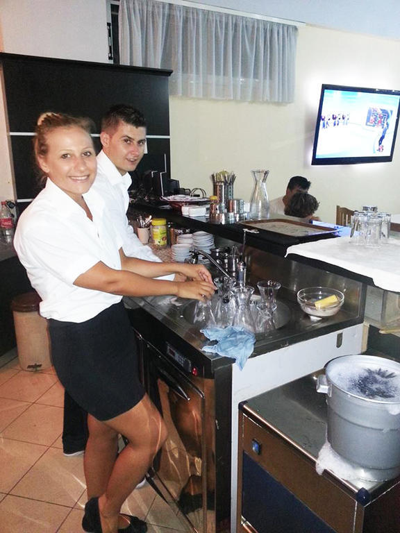 Hotel Aulona Sarande Bagian luar foto
