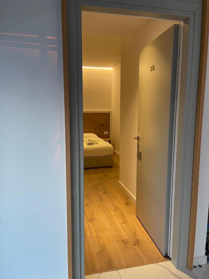 Hotel Aulona Sarande Bagian luar foto