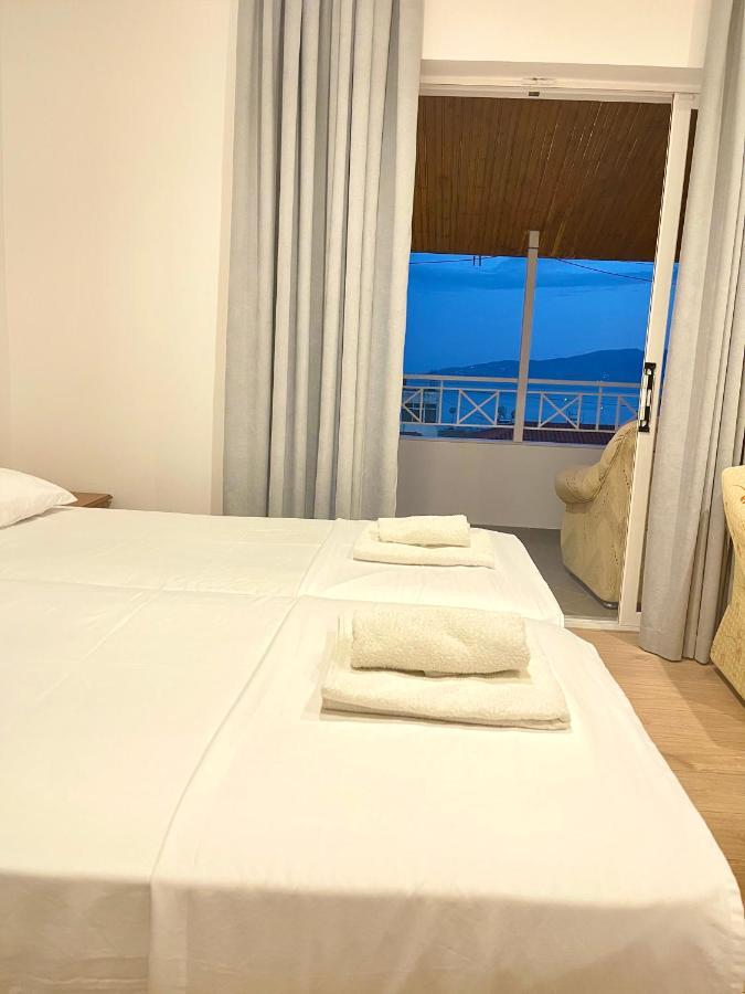 Hotel Aulona Sarande Bagian luar foto