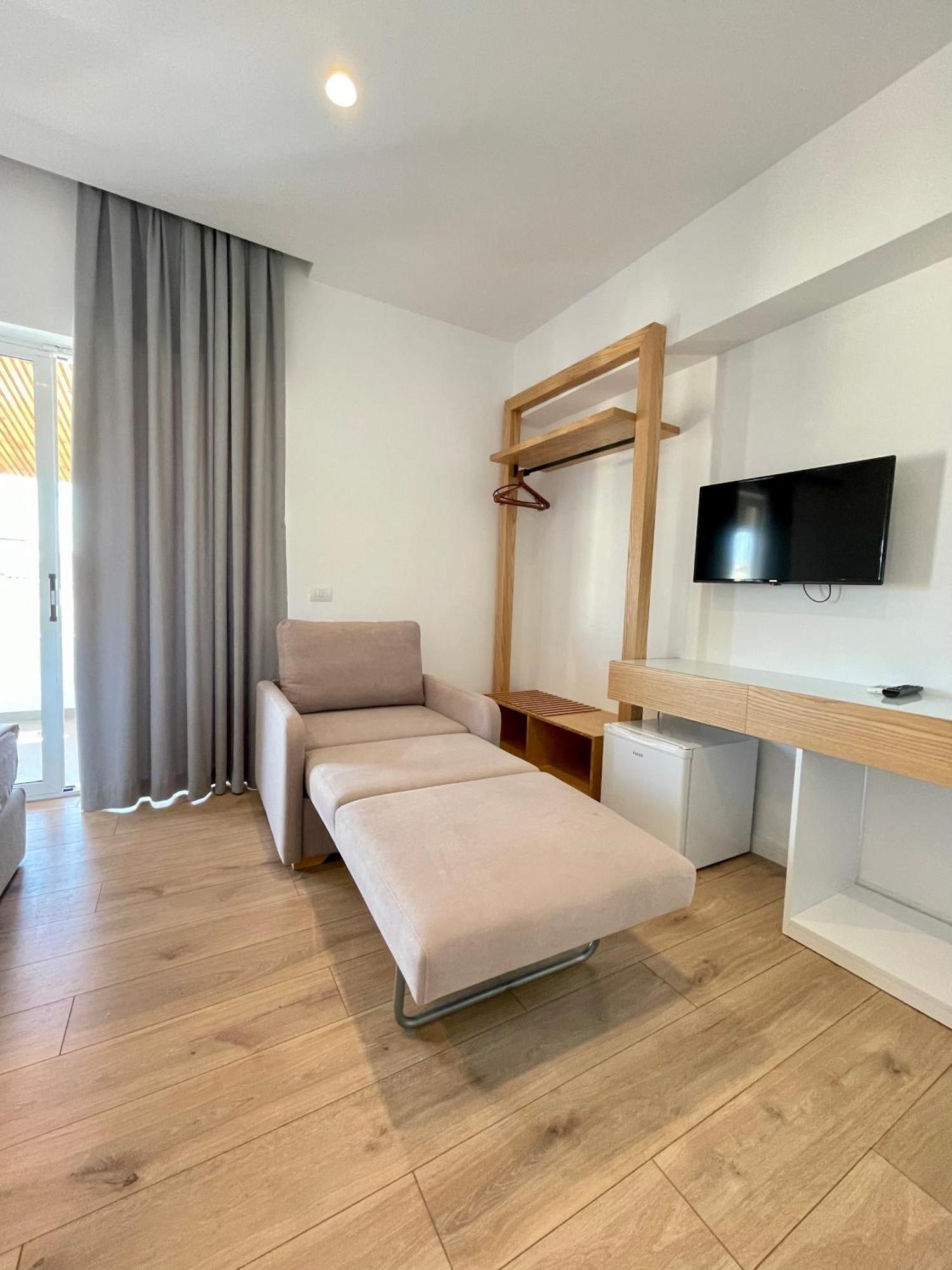 Hotel Aulona Sarande Bagian luar foto
