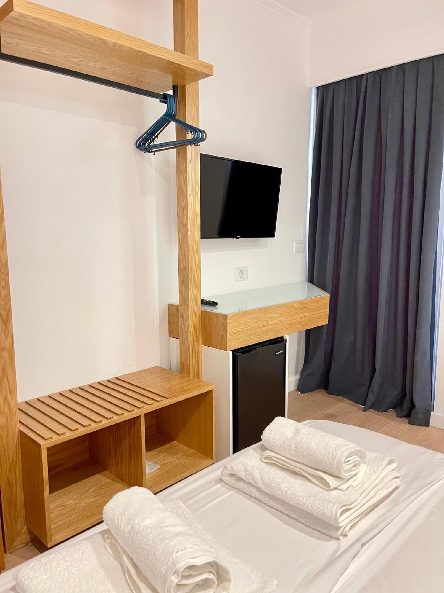 Hotel Aulona Sarande Bagian luar foto