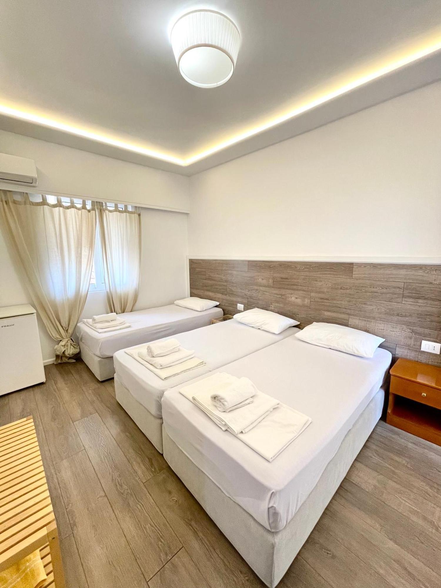 Hotel Aulona Sarande Bagian luar foto