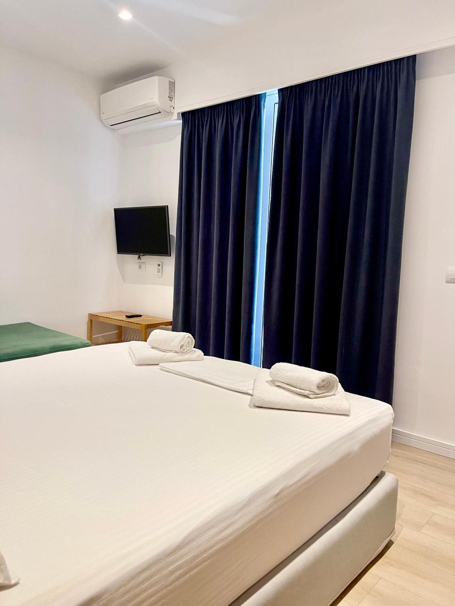 Hotel Aulona Sarande Bagian luar foto