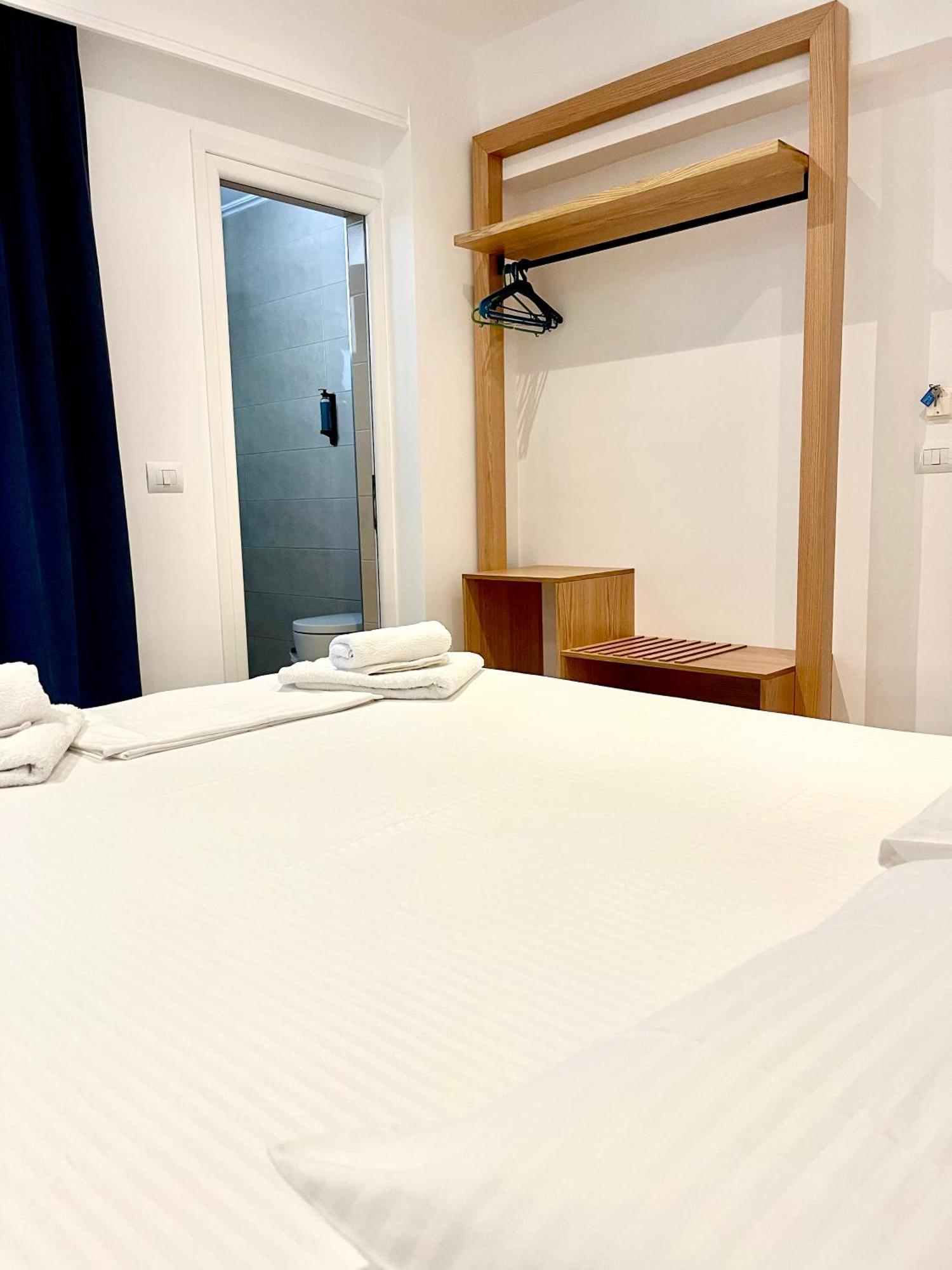 Hotel Aulona Sarande Bagian luar foto