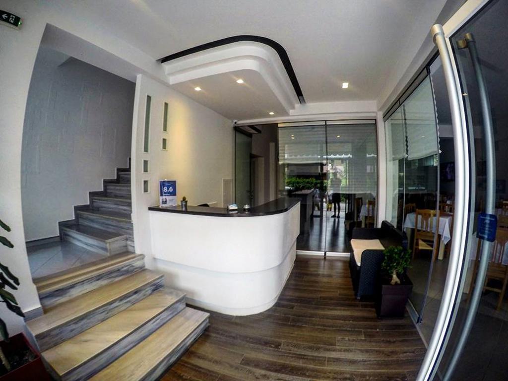 Hotel Aulona Sarande Bagian luar foto