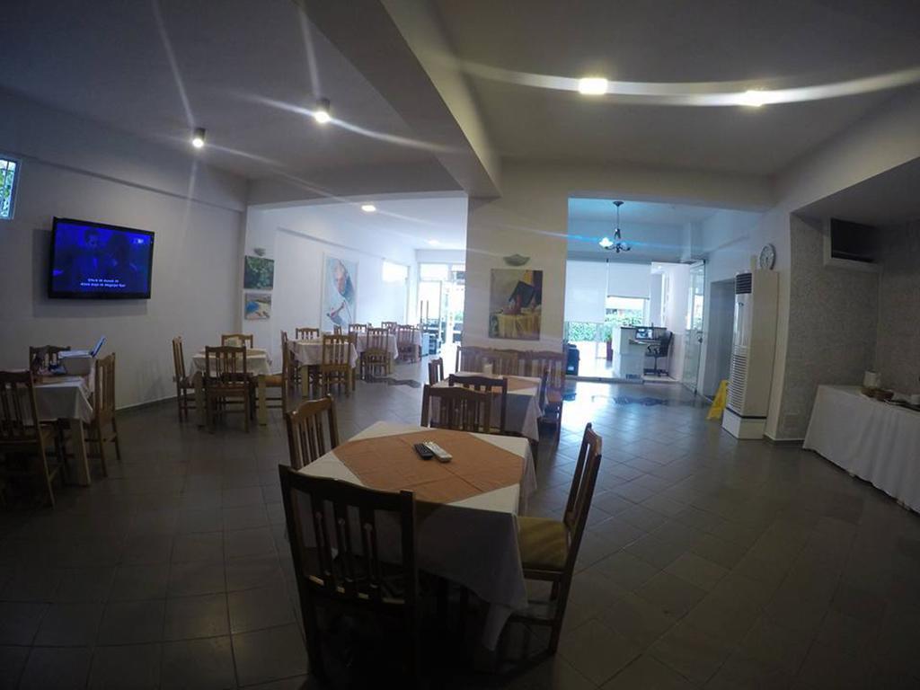 Hotel Aulona Sarande Bagian luar foto